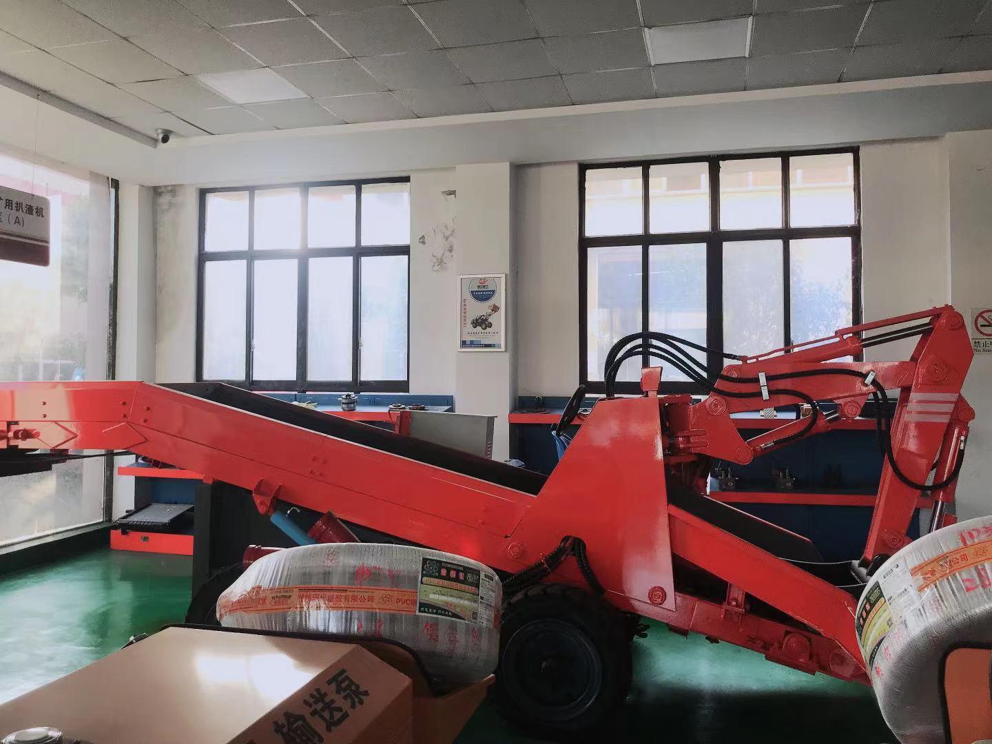 使用帥龍扒渣機的老司機是怎么維護和保養機器的？